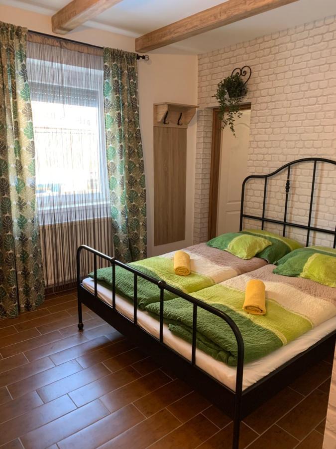 Armada Family Apartment Hajdúszoboszló 外观 照片
