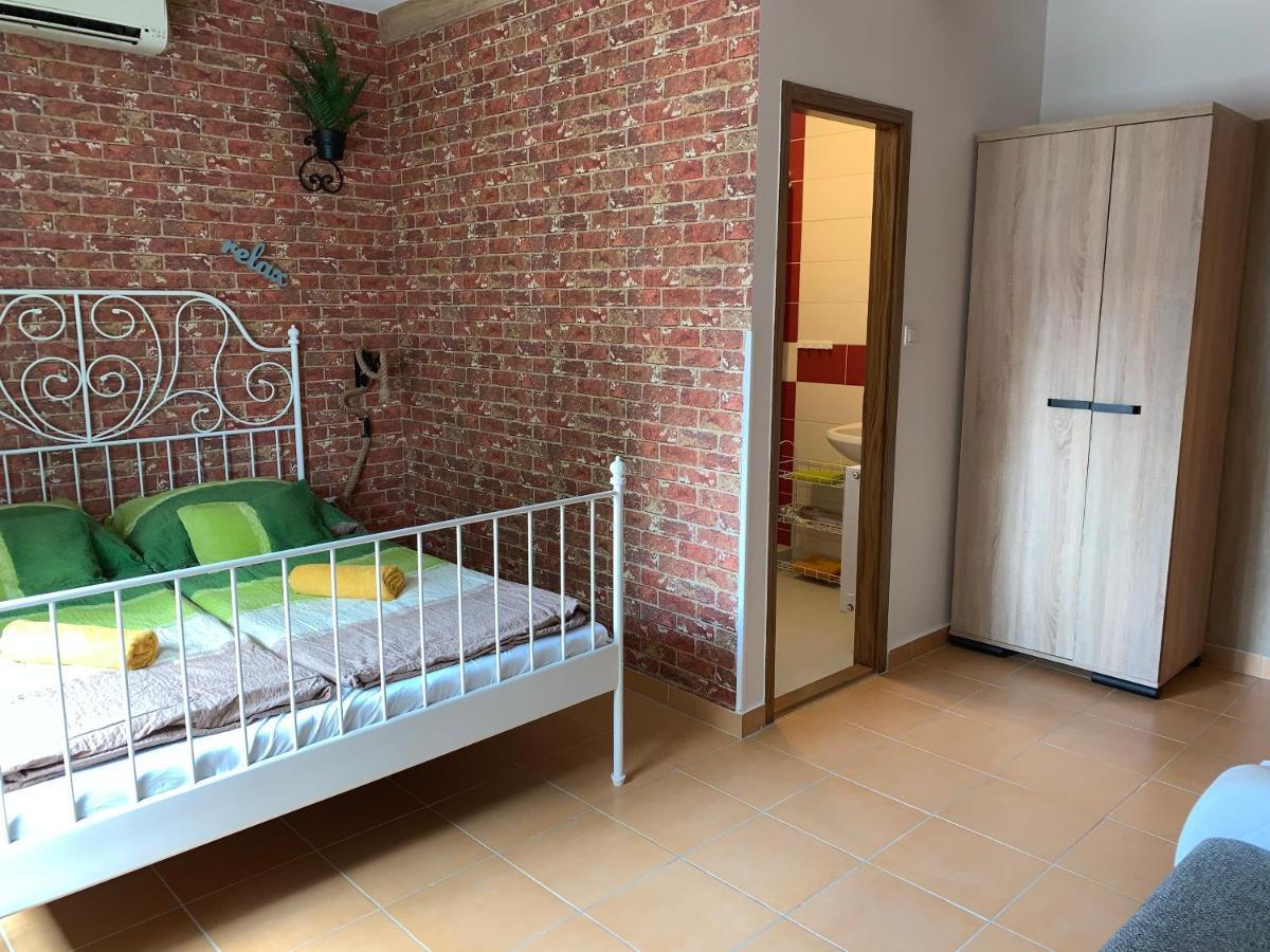 Armada Family Apartment Hajdúszoboszló 外观 照片