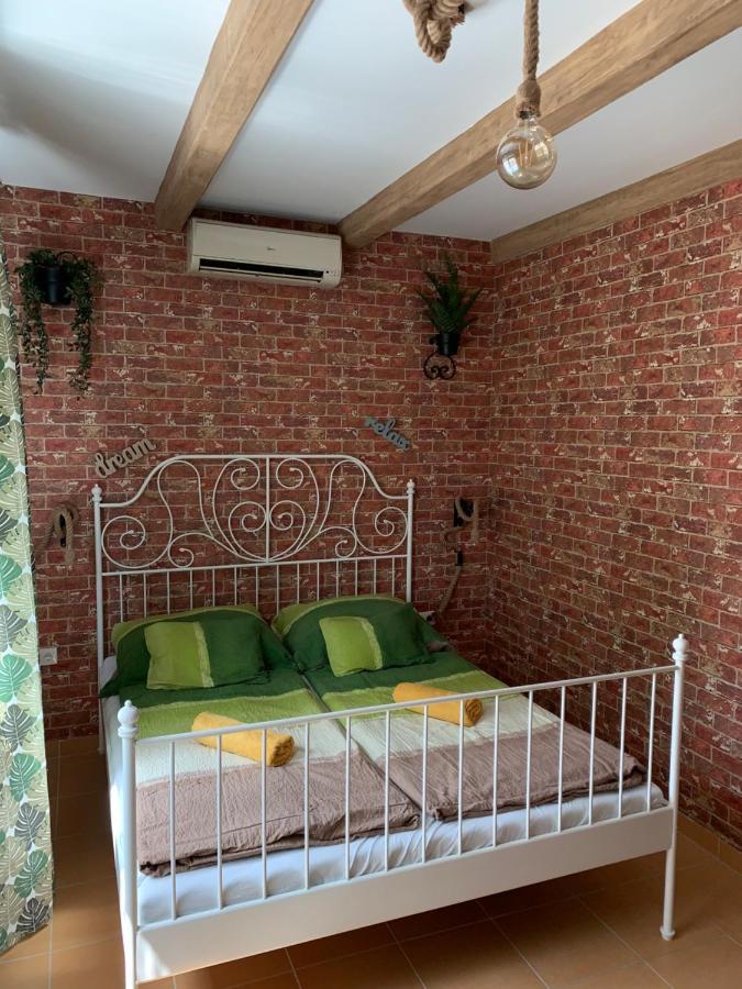Armada Family Apartment Hajdúszoboszló 外观 照片