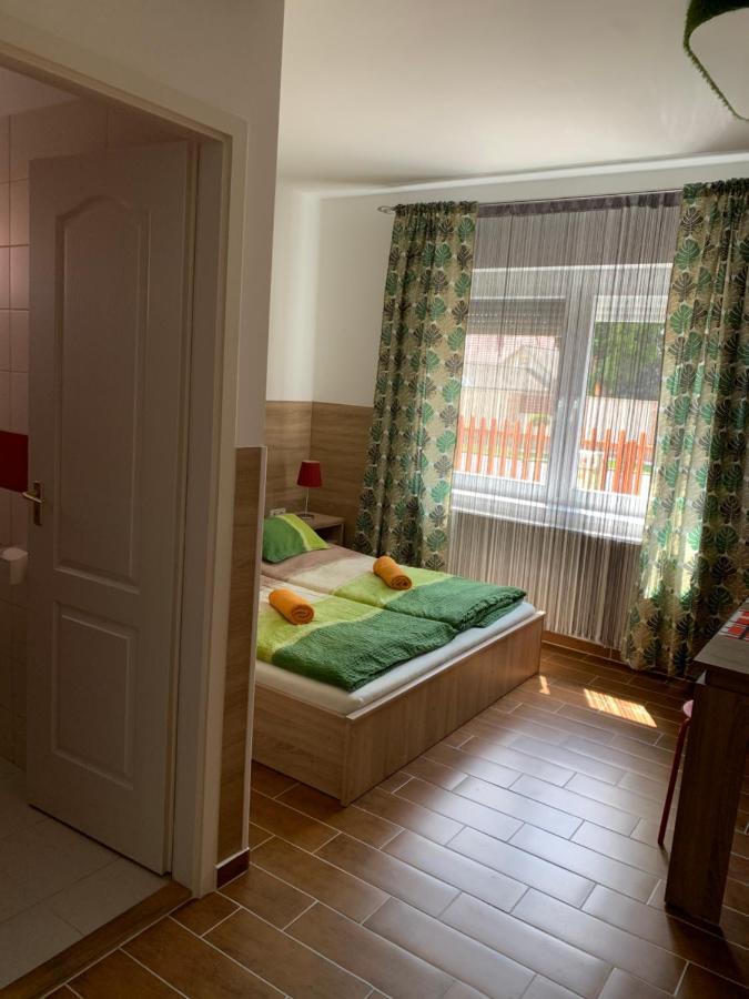 Armada Family Apartment Hajdúszoboszló 外观 照片
