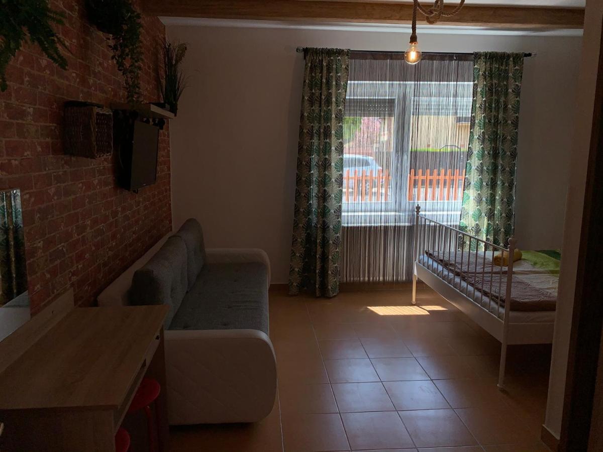 Armada Family Apartment Hajdúszoboszló 外观 照片