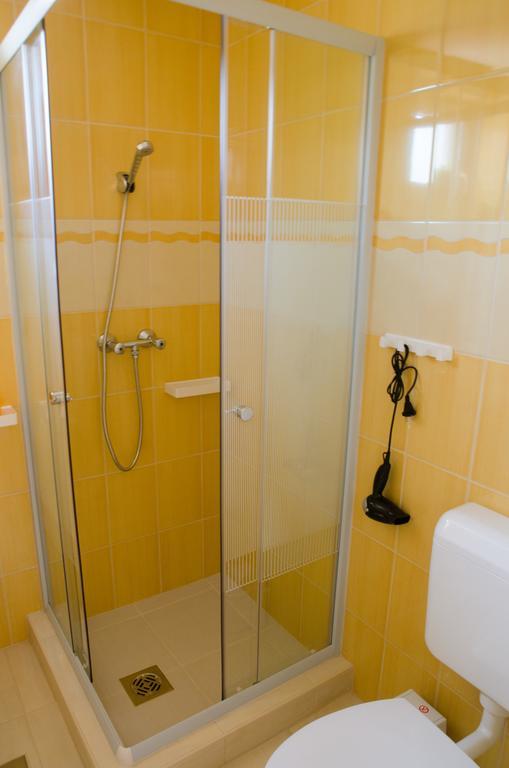Armada Family Apartment Hajdúszoboszló 客房 照片